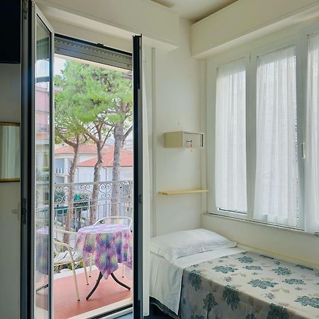 Hotel Erika Rimini Esterno foto