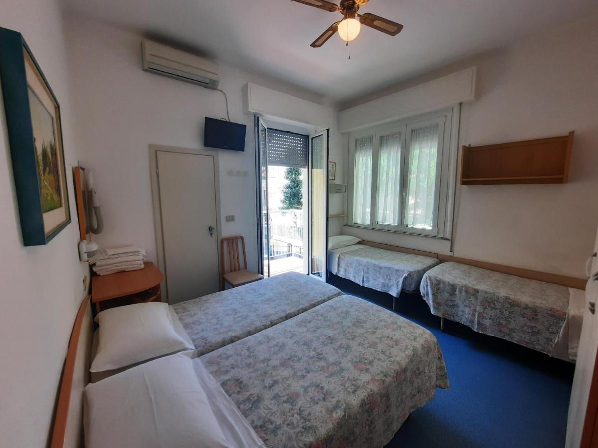 Hotel Erika Rimini Esterno foto