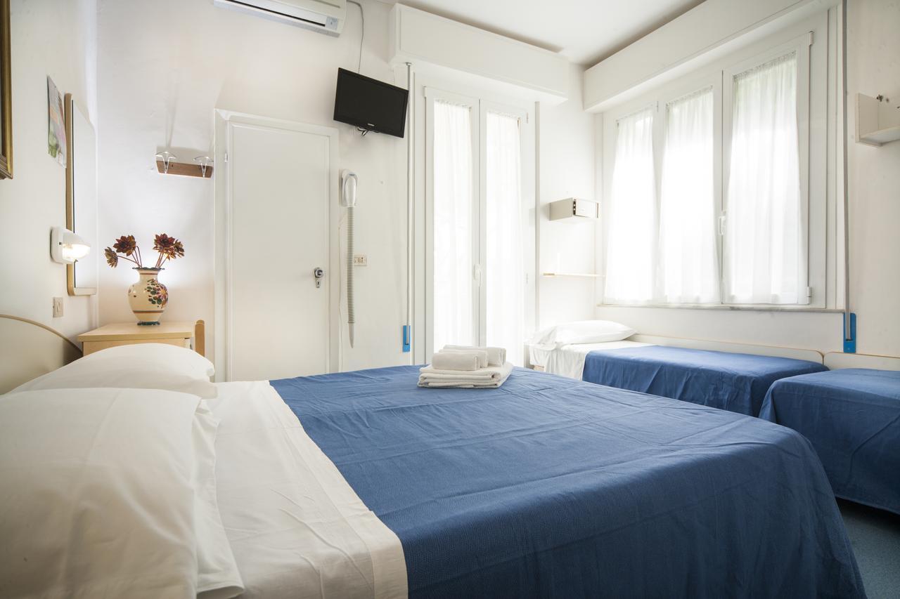 Hotel Erika Rimini Esterno foto