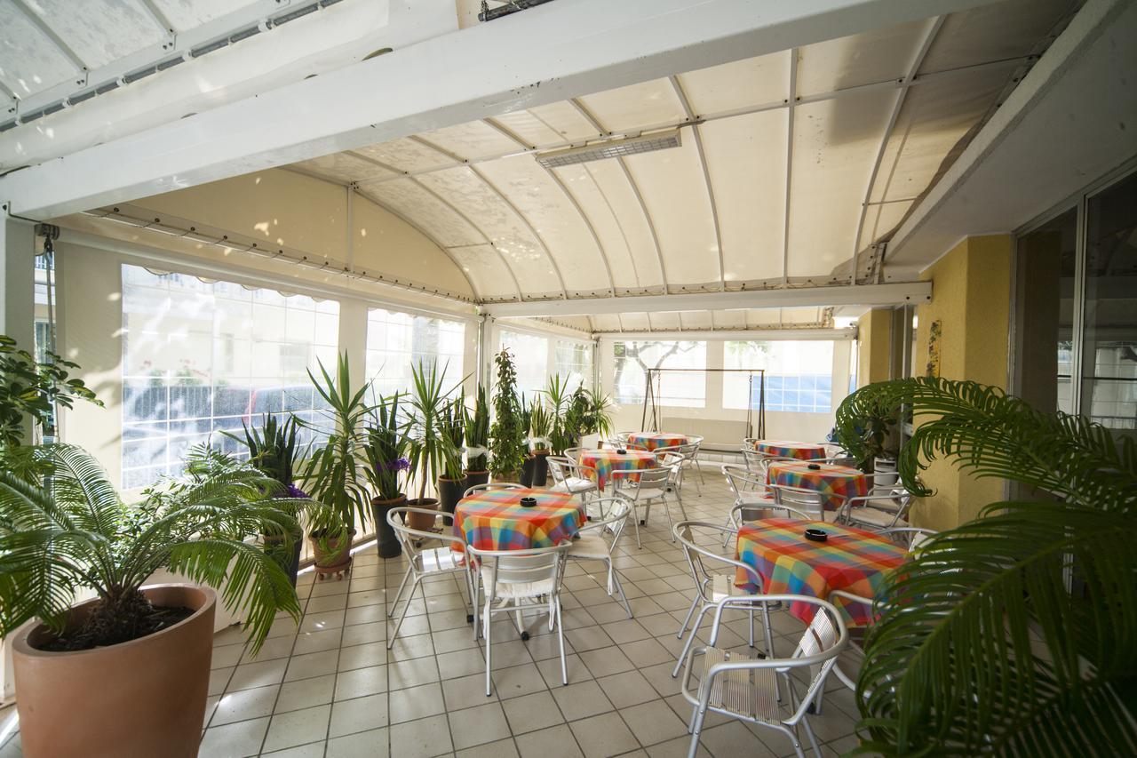 Hotel Erika Rimini Esterno foto